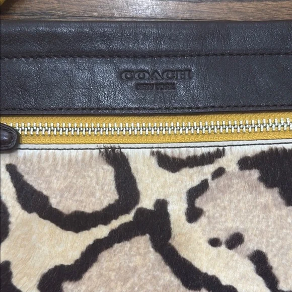 Coach Clutch Leopard Print Brown Leather - Picture 3 of 8